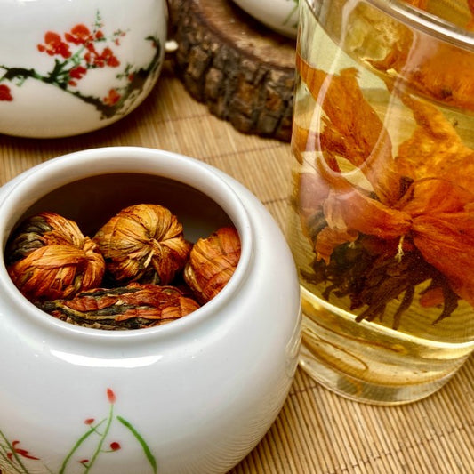 素敵な花咲く雲南紅茶